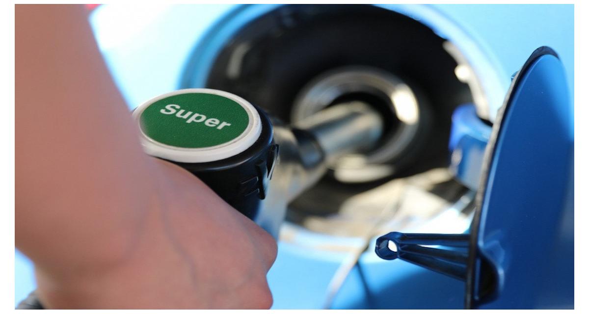 Affichage des prix des carburants dans une station-service française