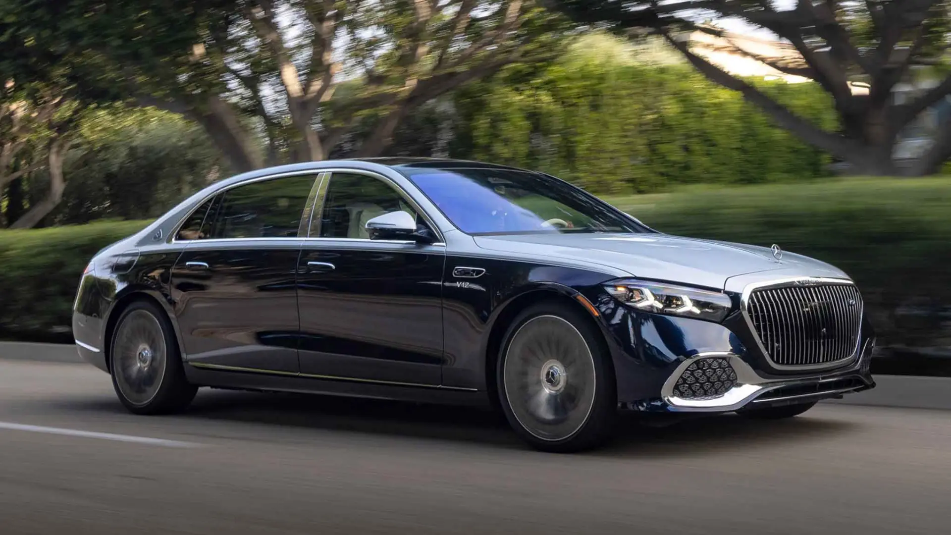 J'ai essayé la Mercedes-Maybach S 680 V12 : un chef-d'œuvre interdit en Europe