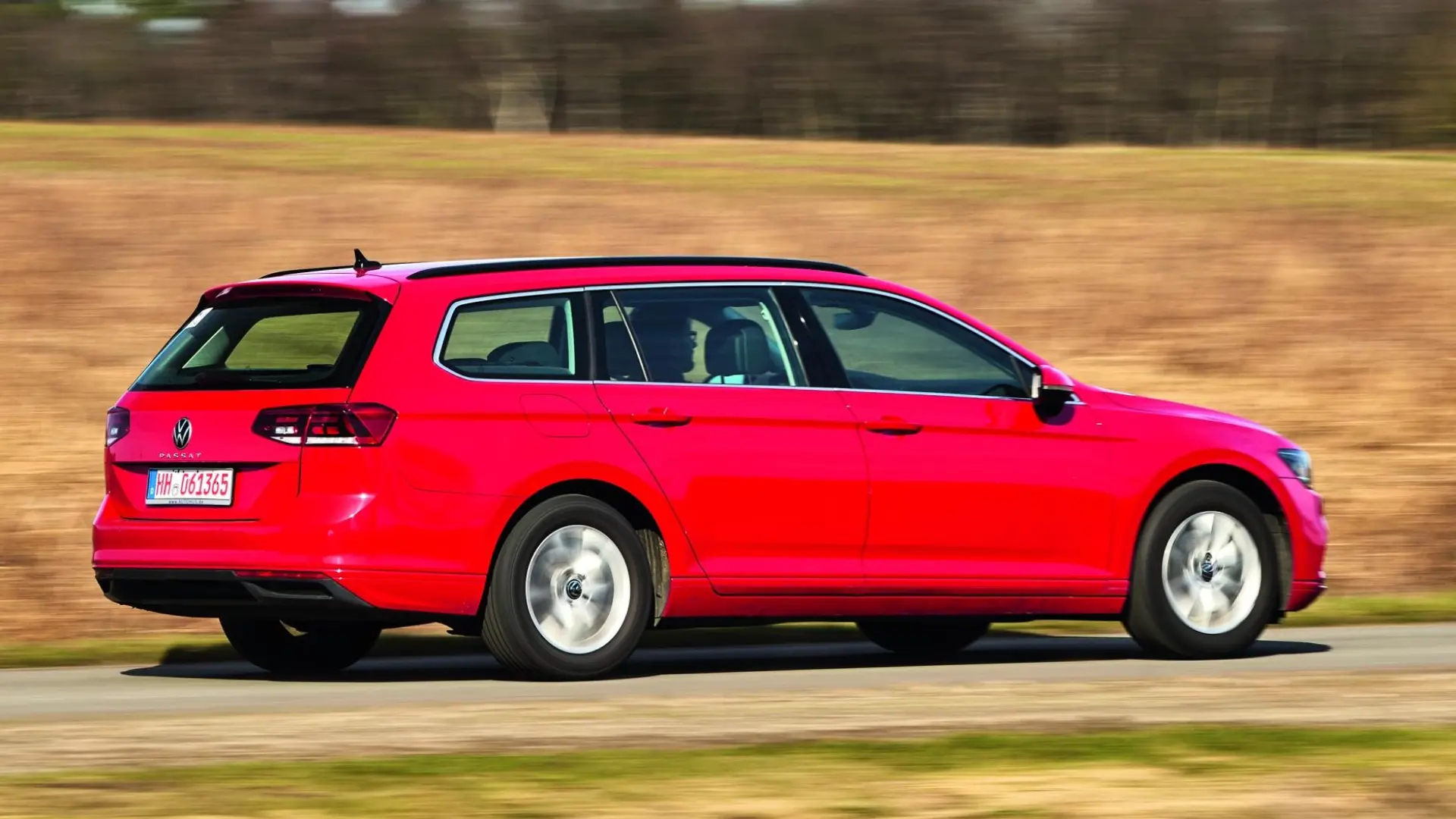 Volkswagen Passat SW 2.0 TDI DSG : le break familial d'occasion qui fait encore sensation en 2024