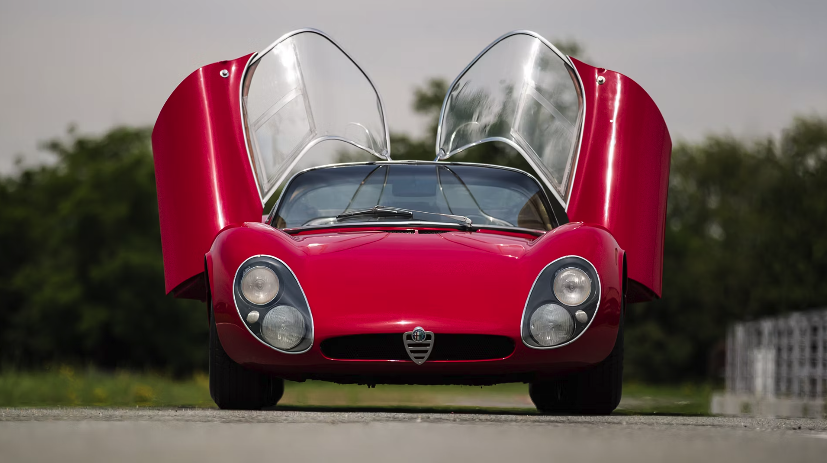 La Légendaire Alfa Romeo 33 Stradale 1967-1969 : 10 Choses à Savoir Absolument !