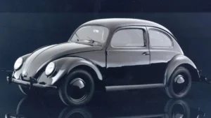La Volkswagen Coccinelle : L’histoire fascinante derrière son nom iconique